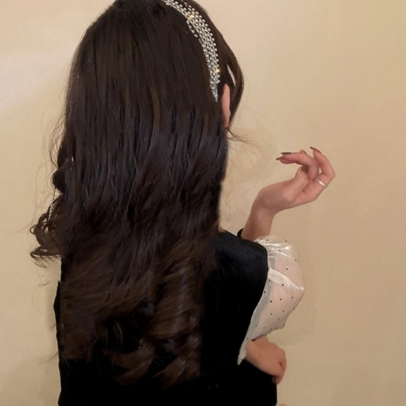 Beautiful Rhinstones Hoop 4 Tier Hairband ( Brand New)